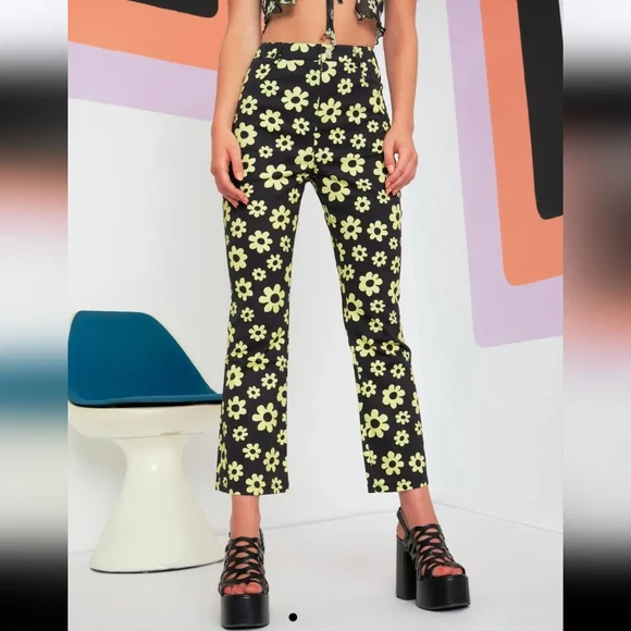 Retro Flower Power Pants - Picture 10 of 10
